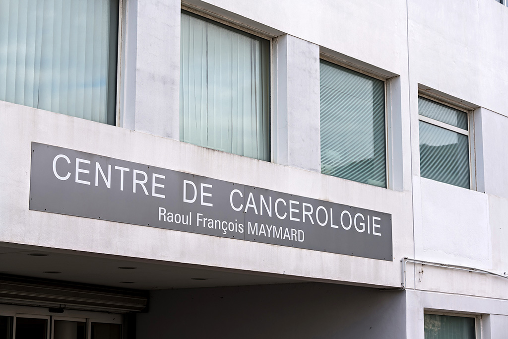Entrée du centre de cancérologie Raoul-François Maymard